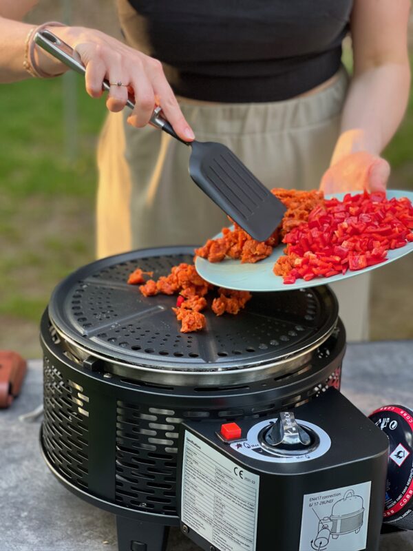 COBB gas BBQ op de camping