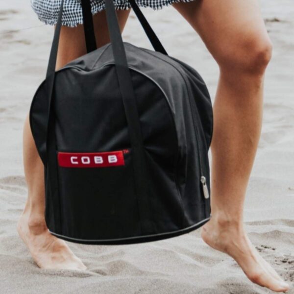 COBB barbecue in zwarte draagtas