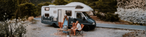 COBB bij camper met gezin